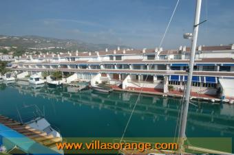 Front line Yacht Harbour appartm Alcossebre